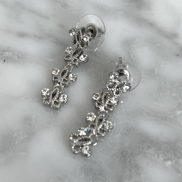 Wedding jewelry set, embellished loops with lots of beautiful sparkling CZstones - Picture 4 of 5